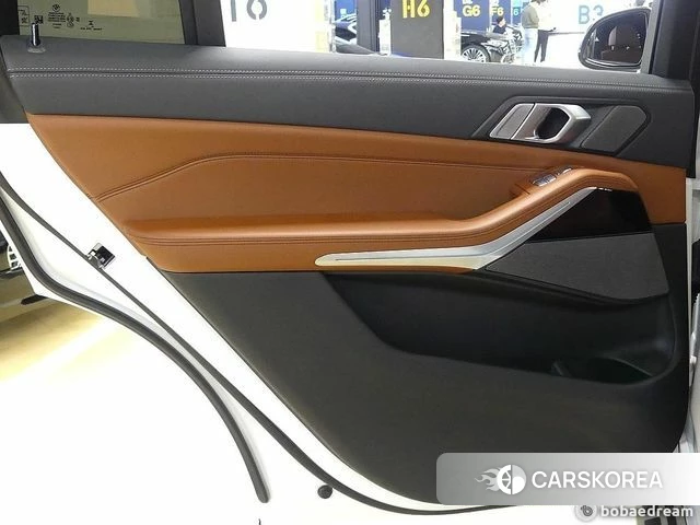 BMW X7 (G07) 2023 Белый из Кореи, фото 5