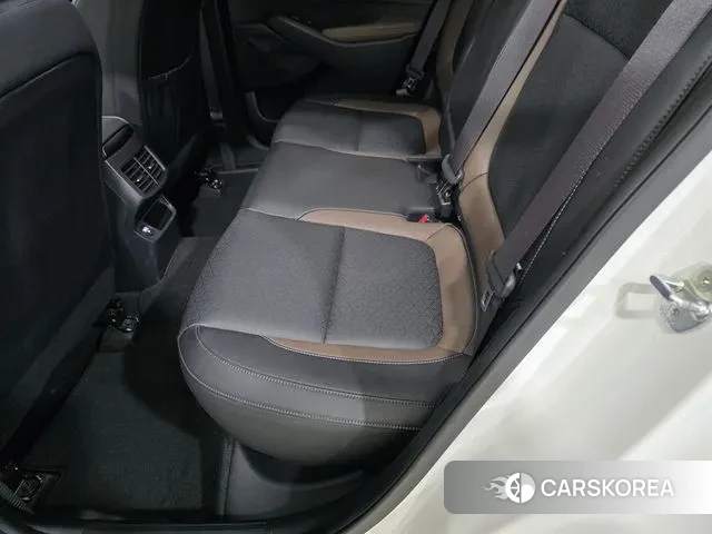 Kia Seltos 2021 Жемчужный цвет из Кореи, фото 5