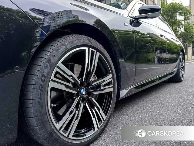 BMW 7 series 2023 Черный из Китая, фото 5