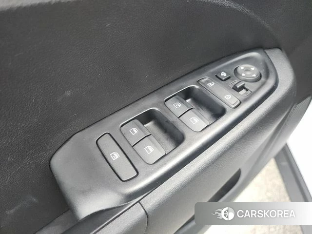 Hyundai Venue 2019 Белый из Кореи, фото 5