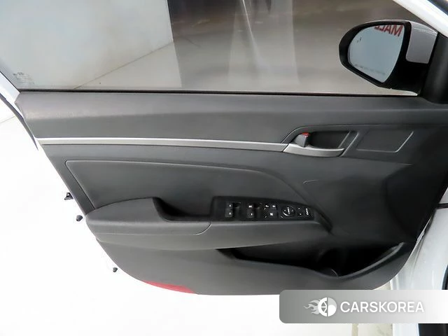 Hyundai Avante AD 2018 Белый из Кореи, фото 5