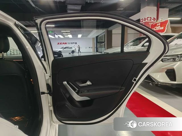 Mercedes-Benz Class A 2023 Белый из Китая, фото 5