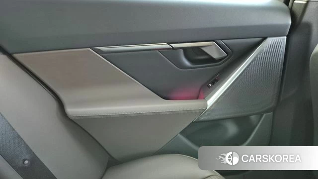 BMW 5 Series (G60) 2024 Белый из Кореи, фото 5