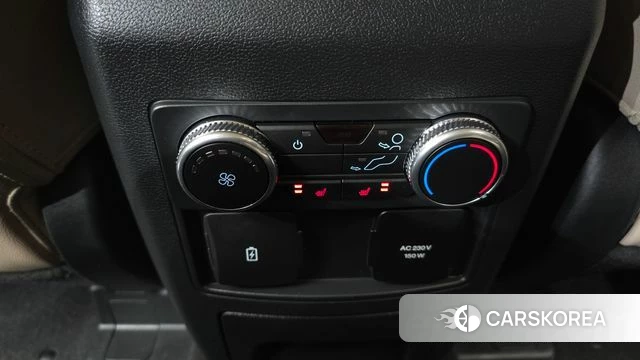 Ford Explorer 6th Generation 2023 Белый из Кореи, фото 5
