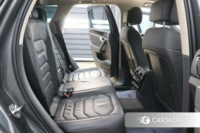 Volkswagen Touareg 2021 Черный из Китая, фото 5