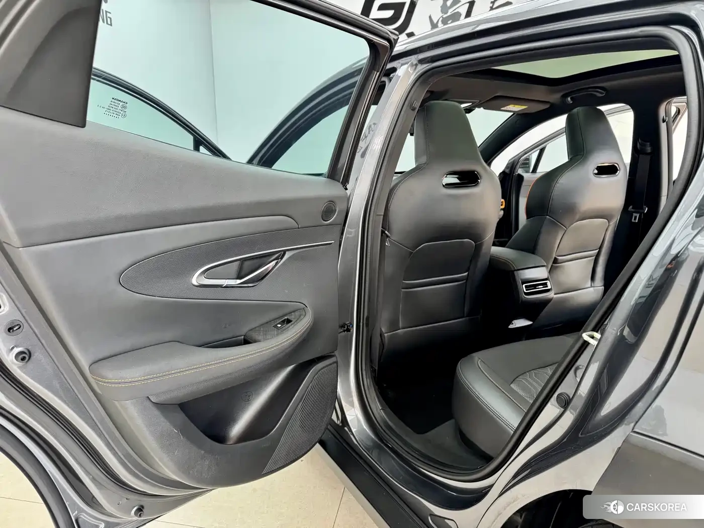 Chang'an Changan UNI-T 2022 Silver/gray из Китая, фото 5