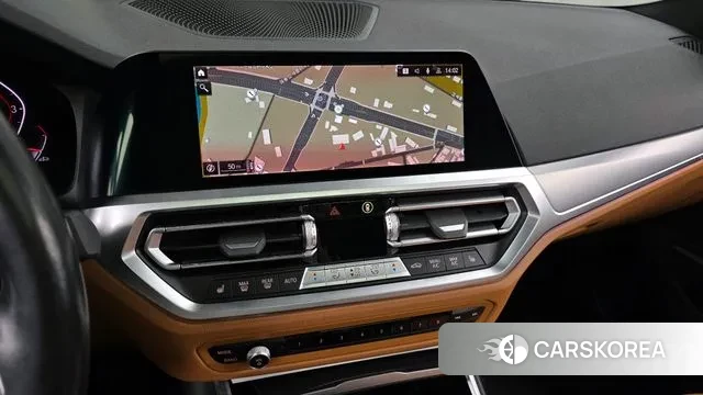 BMW 3 Series (G20) 2022 Белый из Кореи, фото 5