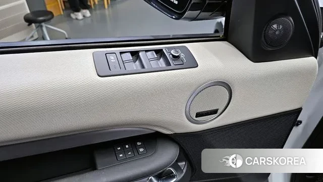 Land Rover Discovery 5 2021 Белый из Кореи, фото 5