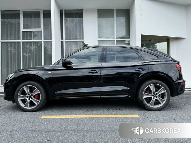 Audi Q5L Sportback 2023 Черный из Китая, фото 5