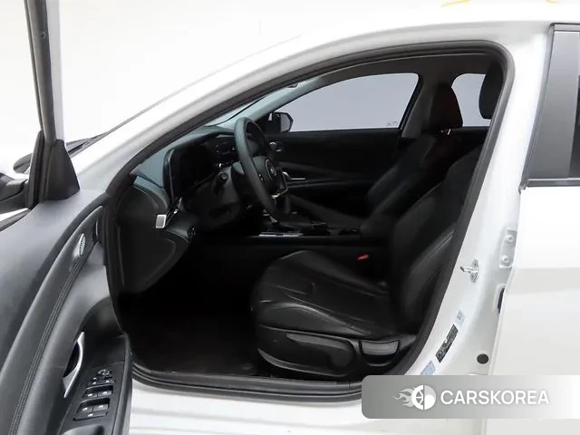 Hyundai Avante Hybrid (CN7) 2022 Белый из Кореи, фото 5