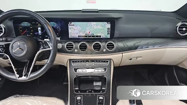 Mercedes-Benz E-Class W213 2023 Черный из Кореи, фото 5