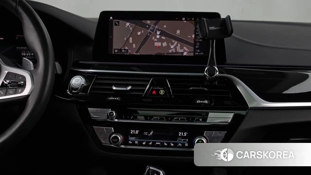BMW 5 Series (G30) 2020 Белый из Кореи, фото 5