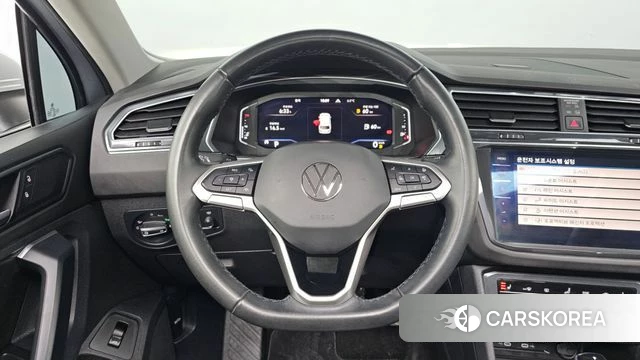 Volkswagen Tiguan second Generation 2023 Серебряный из Кореи, фото 5
