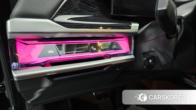 BMW 7 Series (G70) 2025 Черный из Кореи, фото 5