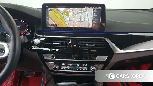 BMW 6 Series GT (G32) 2023 Серебристо-серый из Кореи, фото 5