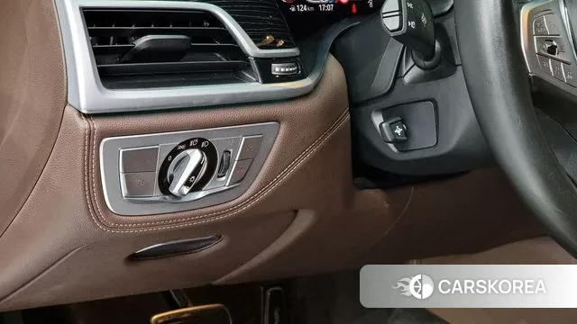 BMW 7 Series (G11) 2019 Белый из Кореи, фото 5