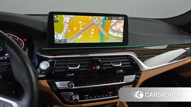 BMW 5 Series (G30) 2022 Черный из Кореи, фото 5