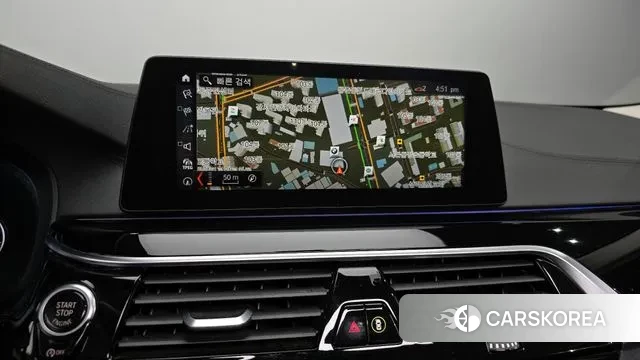 BMW 5 Series (G30) 2018 Синий из Кореи, фото 5