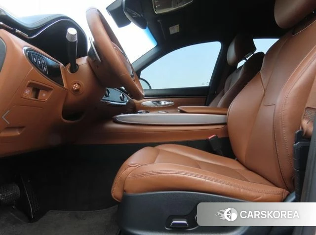 Genesis GV70 2024 Белый из Кореи, фото 5
