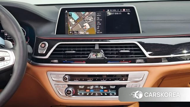 BMW 7 Series (G11) 2021 Серебристо-серый из Кореи, фото 5
