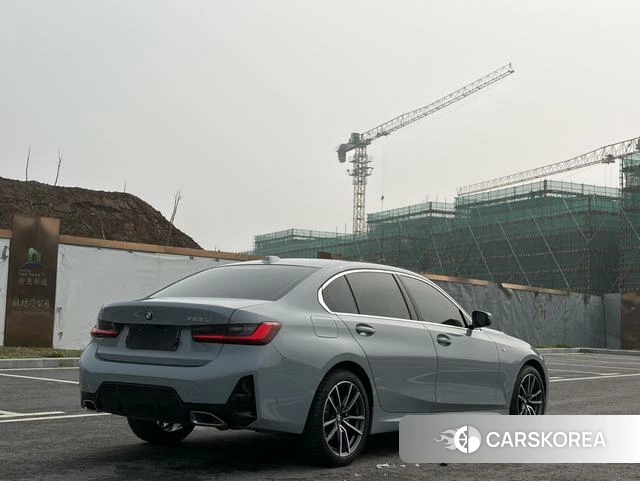 BMW 3 series 2025 Серебристо-серый из Китая, фото 5