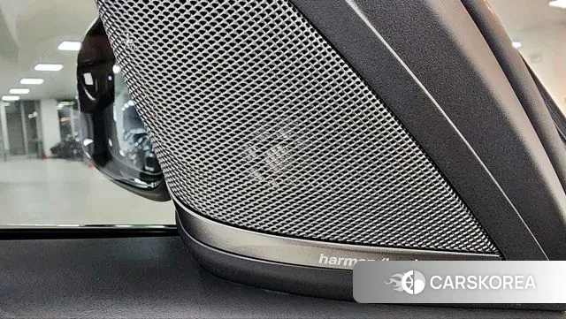 BMW 5 Series (G30) 2020 Белый из Кореи, фото 5