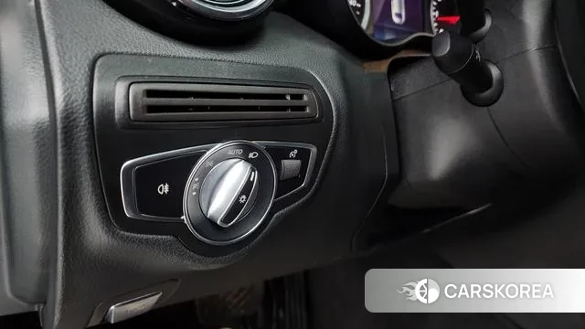 Mercedes-Benz C-Class W205 2019 Синий из Кореи, фото 5