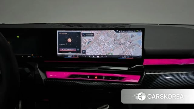 BMW 5 Series (G60) 2024 Серебристо-серый из Кореи, фото 5