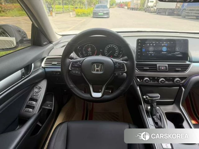 Honda Accord 2023 Белый из Китая, фото 5