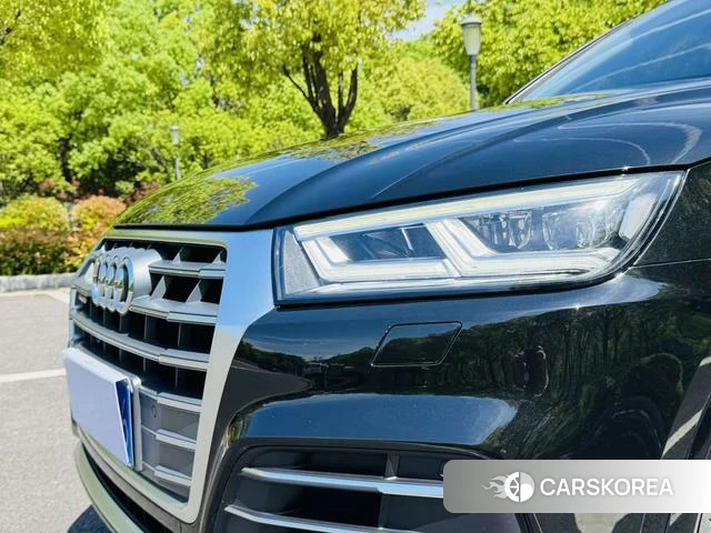 Audi Q5L 2021 Черный из Китая, фото 5