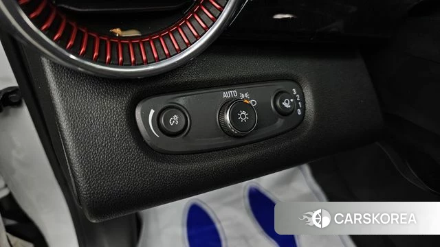 Chevrolet (GM Daewoo) Trax Crossover 2023 Белый из Кореи, фото 5