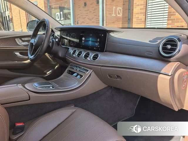 Mercedes-Benz E-class id 3983297 из Китая 5