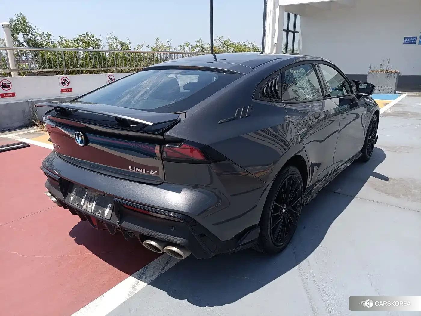 Chang'an UNI-V 2024 Silver/gray из Китая, фото 5
