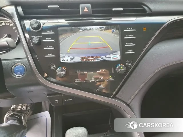 Toyota Camry (XV70) 2020 Серый из Кореи, фото 5