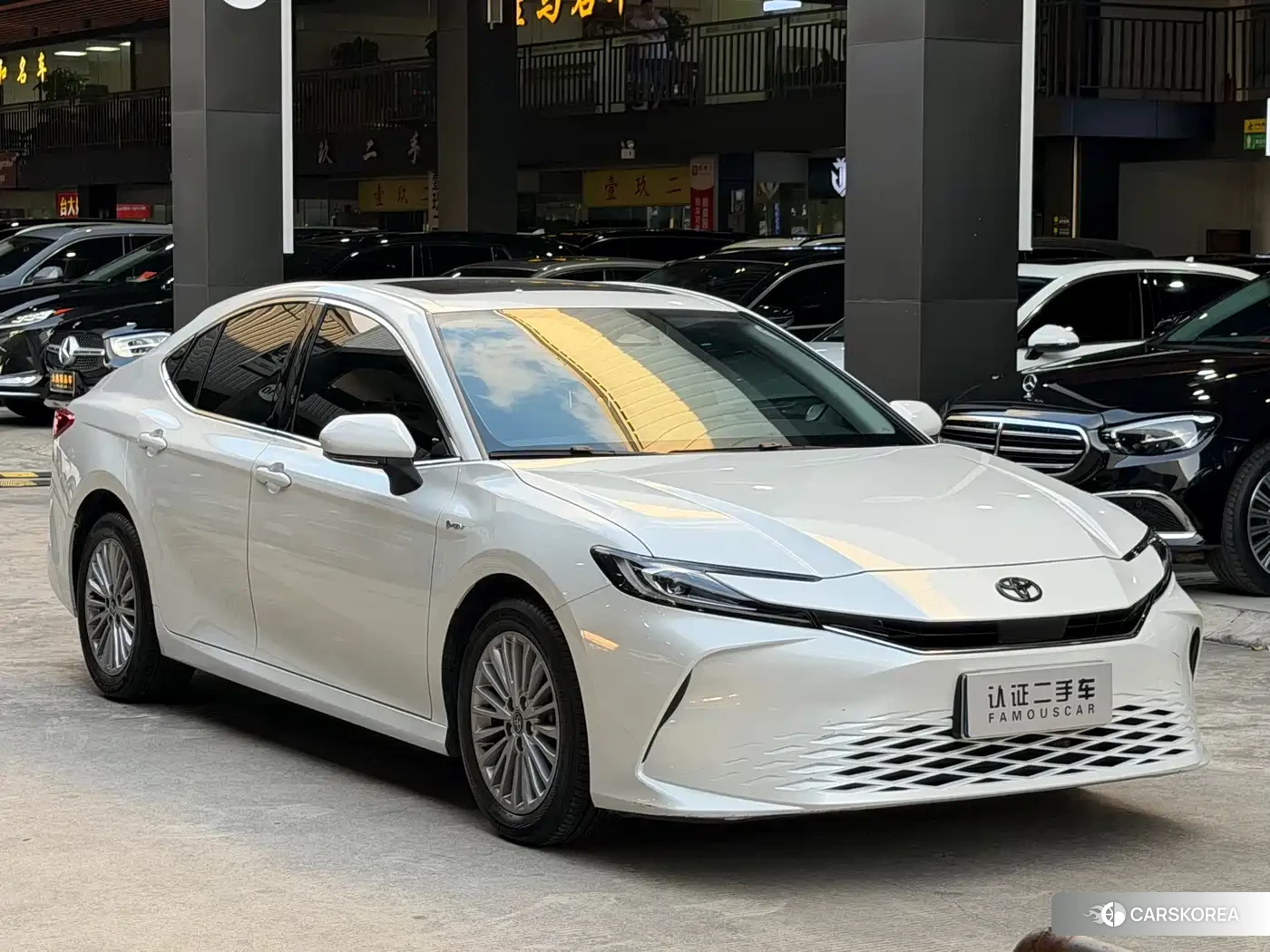 Toyota Camry 2025 Белый из Китая, фото 5