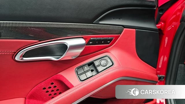 Porsche 718 Boxster 2023 Красный из Кореи, фото 5