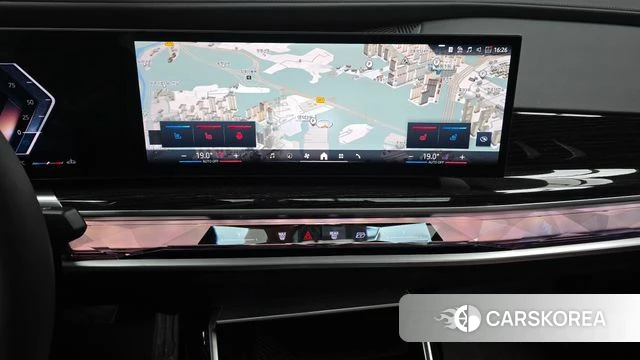 BMW 7 Series (G70) 2025 Белый из Кореи, фото 5