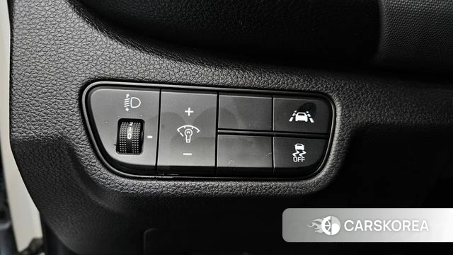 Kia Seltos 2022 Белый из Кореи, фото 5