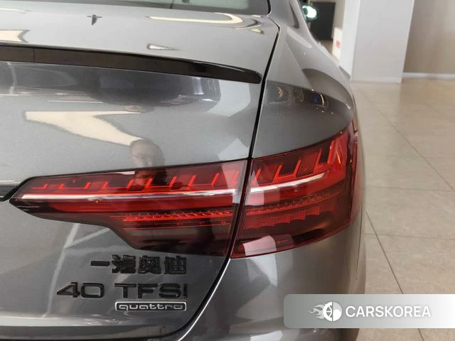 Audi A4L 2024 Серебристо-серый из Китая, фото 5