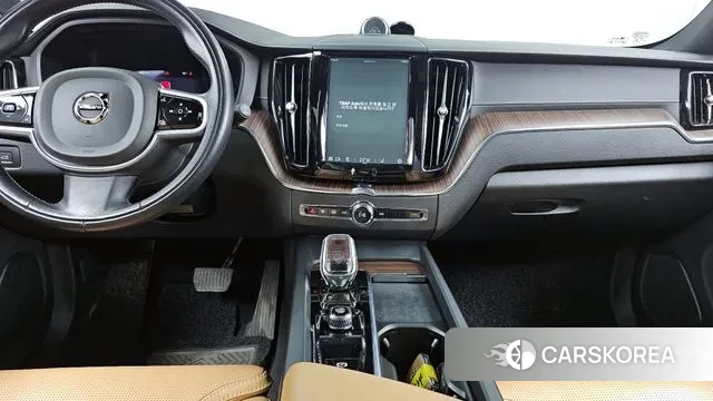 Volvo XC60 second Generation 2021 Черный из Кореи, фото 5