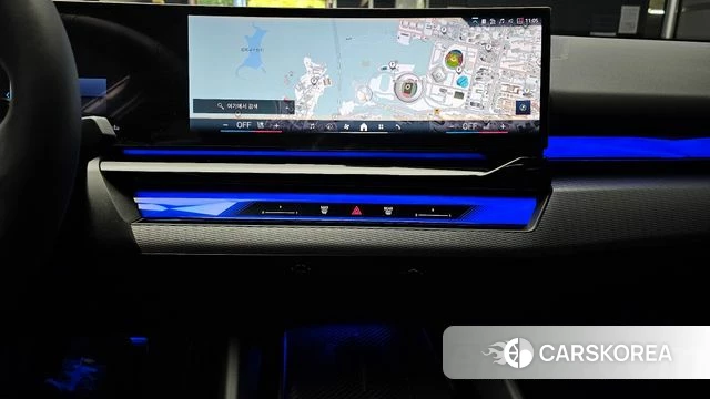 BMW 5 Series (G60) 2025 Цвет галактики из Кореи, фото 5