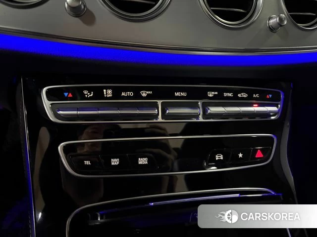 Mercedes-Benz E-Class W213 2021 Белый из Кореи, фото 5
