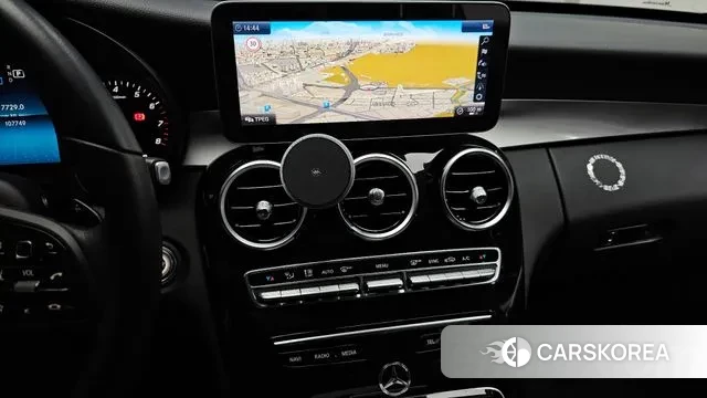 Mercedes-Benz C-Class W205 2019 Белый из Кореи, фото 5