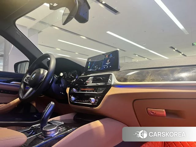 BMW 5 series 2018 Белый из Китая, фото 5