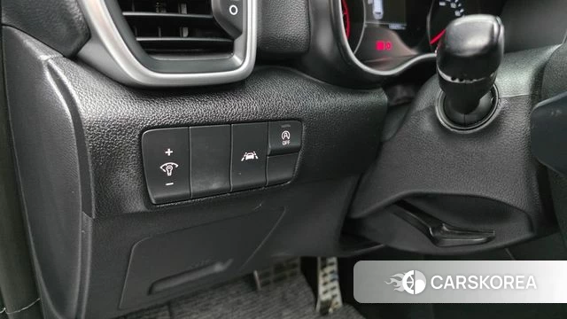 Kia Sportage The Bold 2021 Серебристо-серый из Кореи, фото 5
