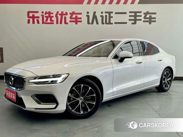Volvo S60 2022 Белый из Китая, фото 5