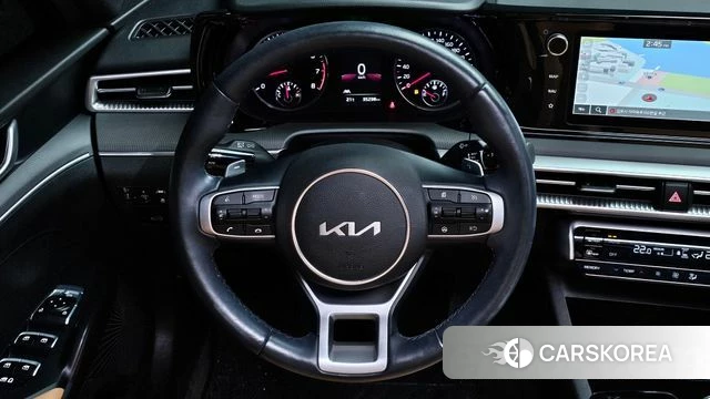 Kia K5 3rd generation 2023 Черный из Кореи, фото 5