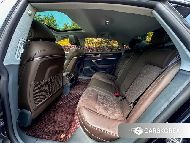 Audi A7L 2023 Черный из Китая, фото 5