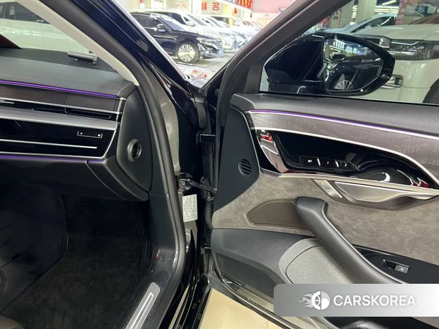 Audi A8 2022 Черный из Китая, фото 5