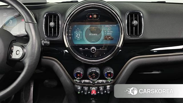 Mini Cooper Countryman 2023 Цвет галактики из Кореи, фото 5